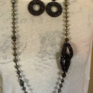 Necklace and earring set